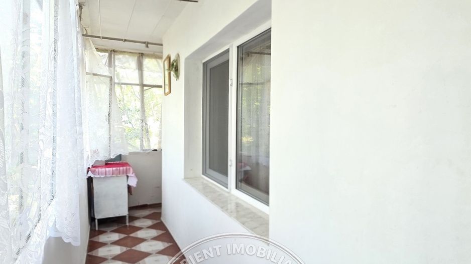 Apartament cu 2 camere, etaj 2, mobilat si utilat, zona GARA; - Poză 8