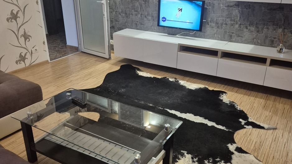 De vanzare apartament 3 camere Craangasi Lacul Morii ap - Poză 2