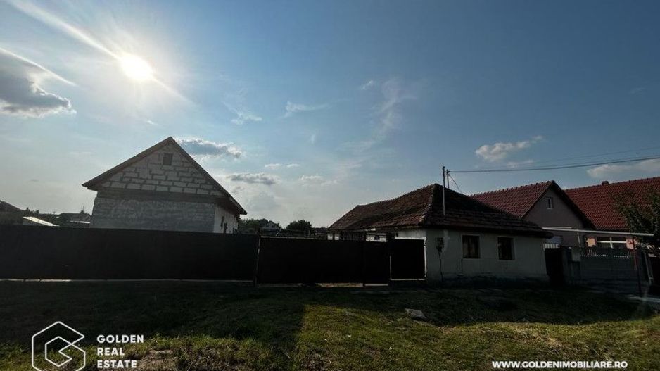 Casa cu teren generos, 2951 mp, comuna Siria - Poză 2