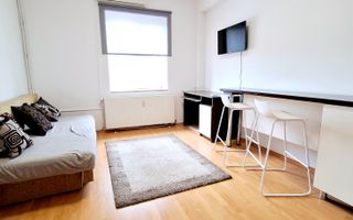 Oferim spre inchiriere garsoniera, zona Soarelui, langa Sud Plaza - Poză 1