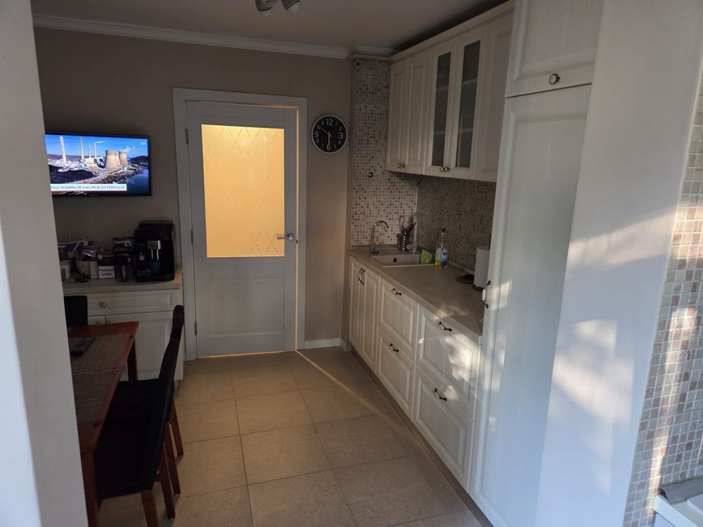 Închiriere Apartament 3 camere Decomandat Rahova, Parcare Inclusă, Centrală - Poză 5