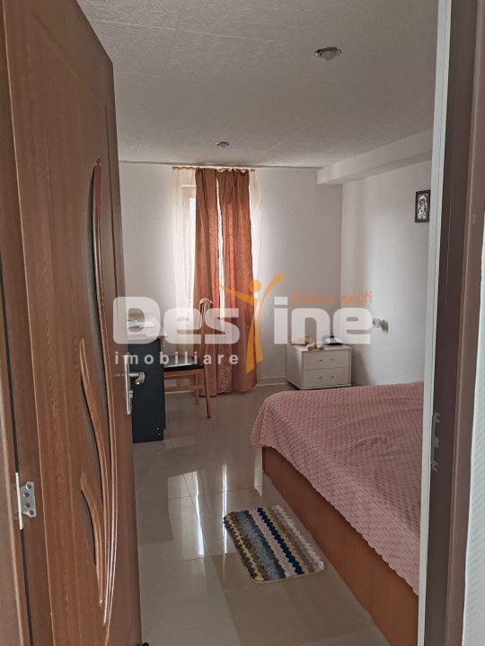 Casa parter+mansarda si teren in Lipovat, Vaslui - Poză 9