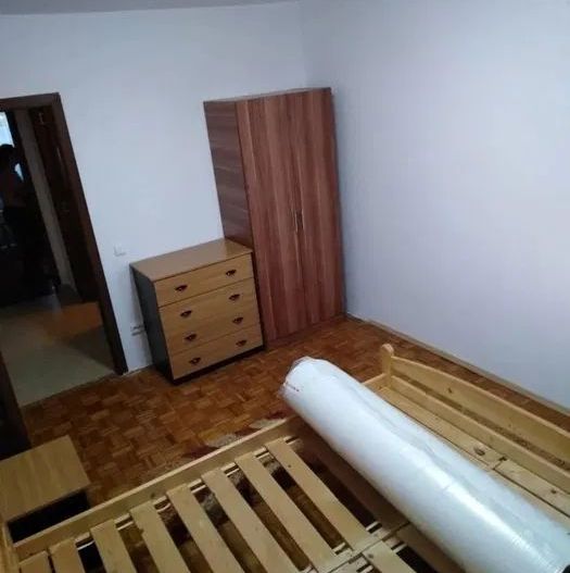 | Apartament cu 3 camere de vanzare | Cartierul Grigorescu | Etaj intermediar | - Poză 4