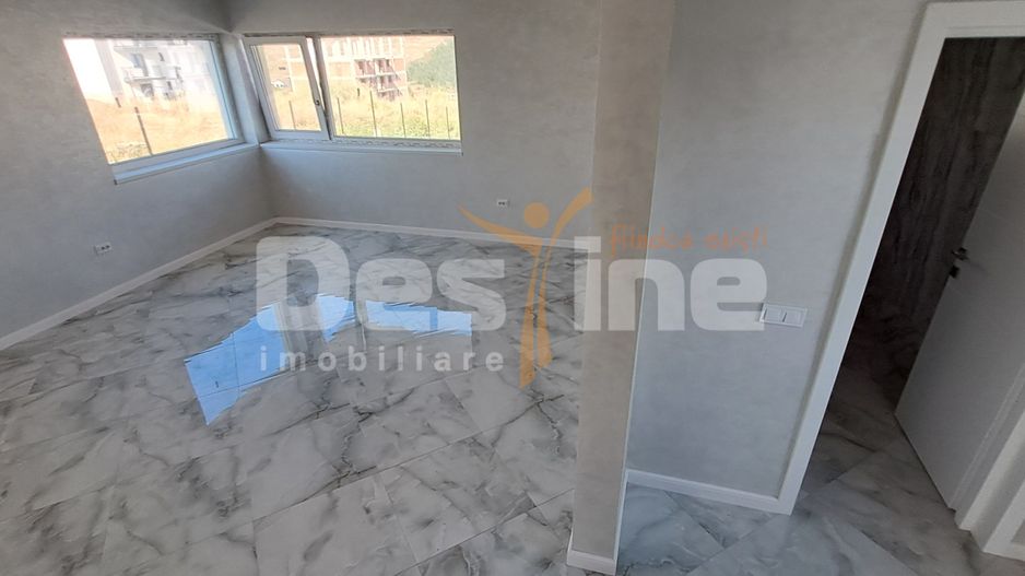 Casă individuală cu 4 camere și teren de 450 mp – Rediu - Poză 12