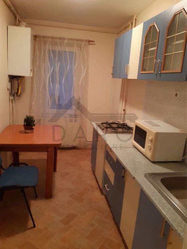 Inchiriez apartament doua camere - Poză 1