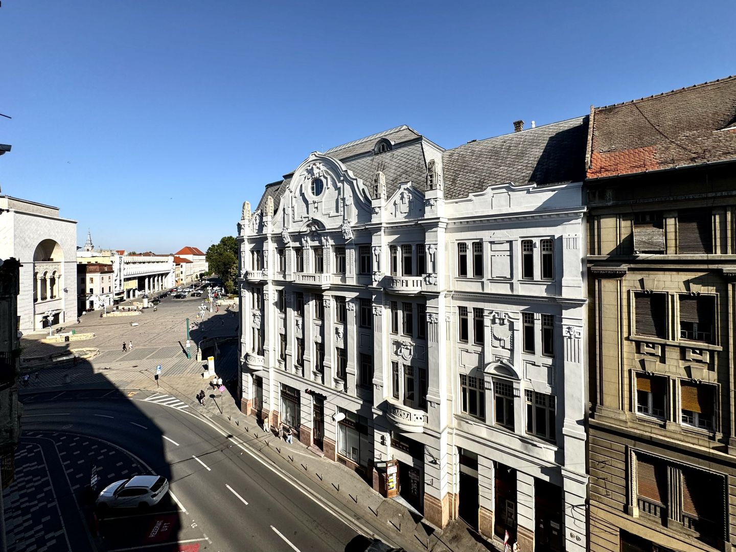 Apartament cu stil, eleganță și energie vibrantă, în Piața Victoriei - Poză 21