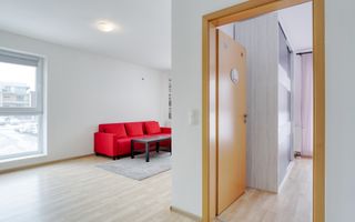 Apartament cochet cu 2 camere in Avantgarden Tractorul - Poză 2