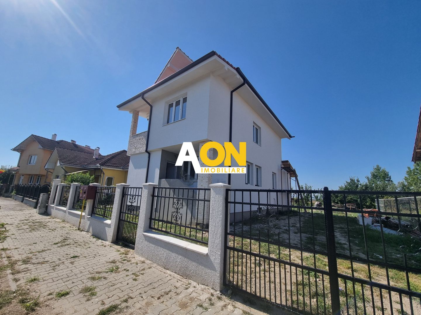 De vanzare casa individuala 4 camere, finisata,  490mp teren - Poză 1