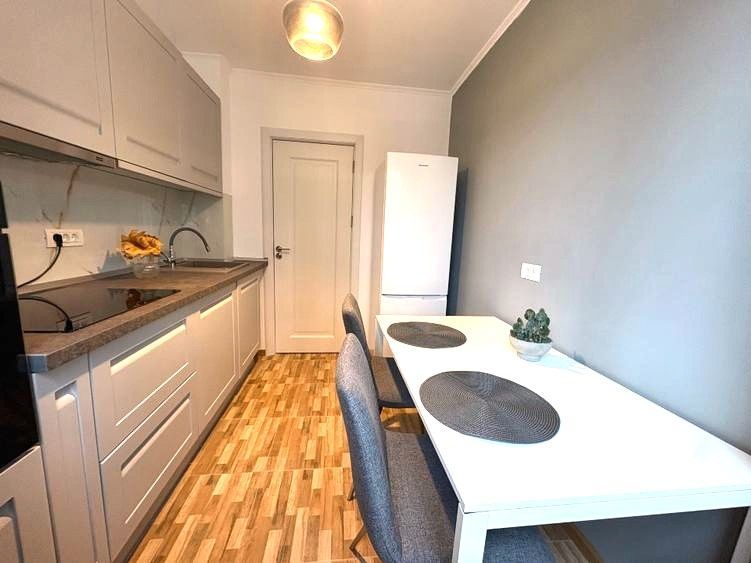 🏡 ]nchiriez Apartament cu 3 camere, 68 mp, parcare inclusă, Titan - Poză 10