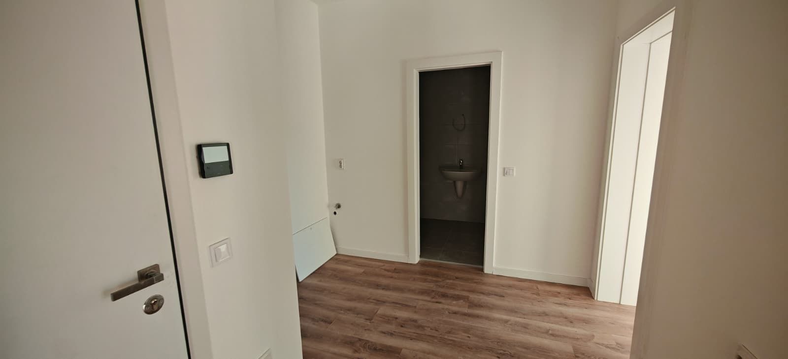 De inchiriat 2 apartamente nemobilate, Dynamic Residence - Tractoru - Poză 5