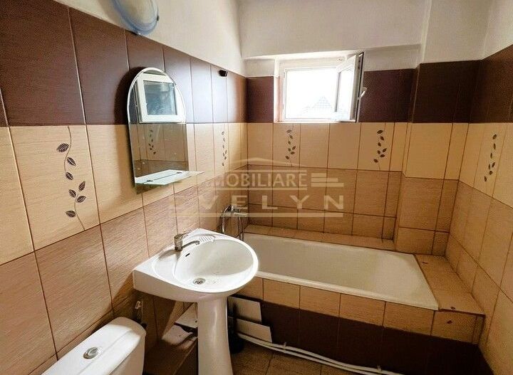 Apartament 3 camere, Strada Savenilor, pret 70.000 euro negociabil - Poză 6