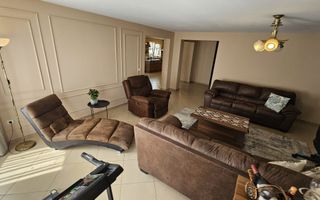 Vila Moderna cu 5 camere, garaj si 921 mp de curte, in Tocile - Poză 6