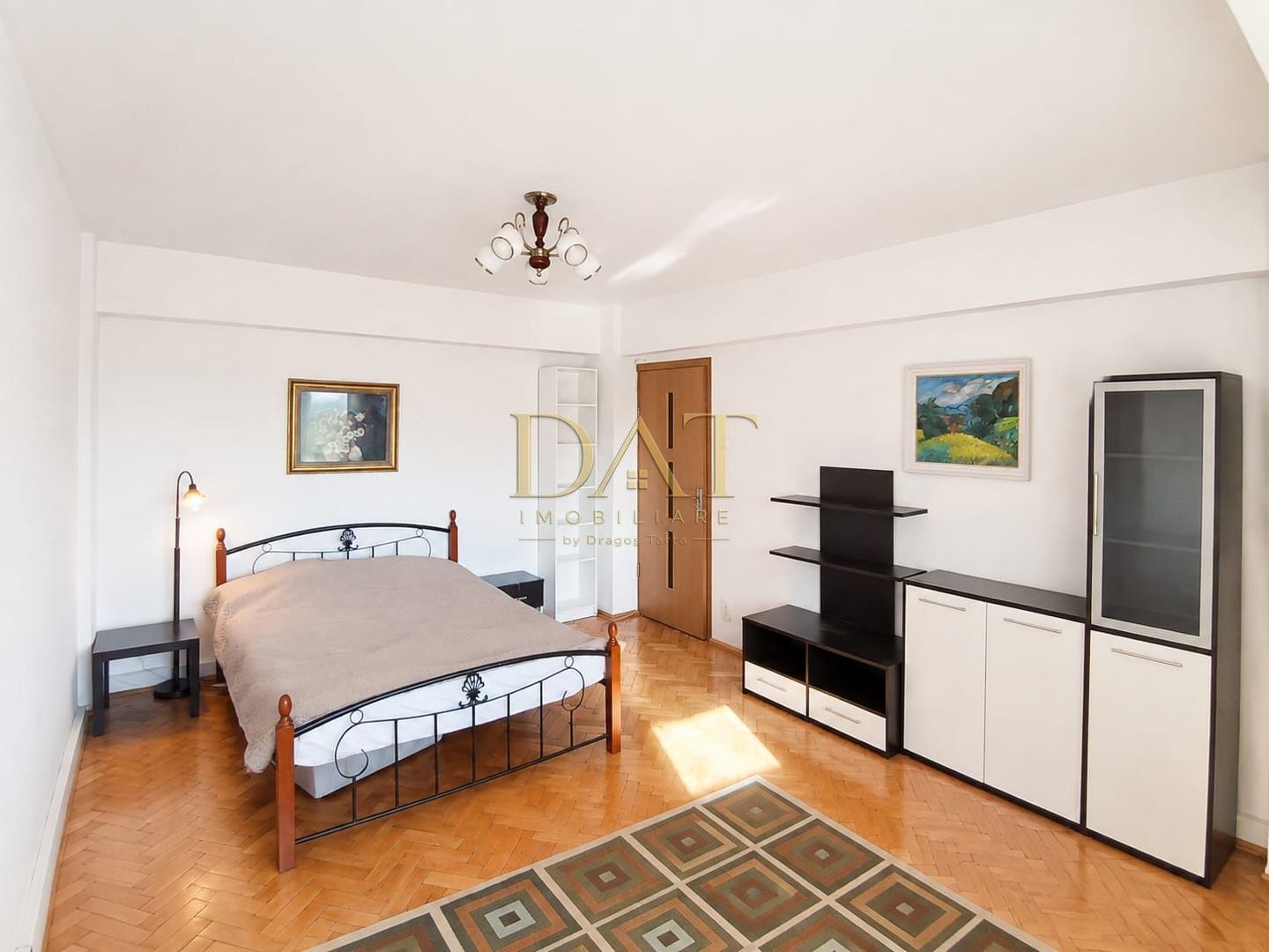 Apartament 4 camere | 90 mp | 3 balcoane | 2 parcări Piața Cipariu - Poză 1