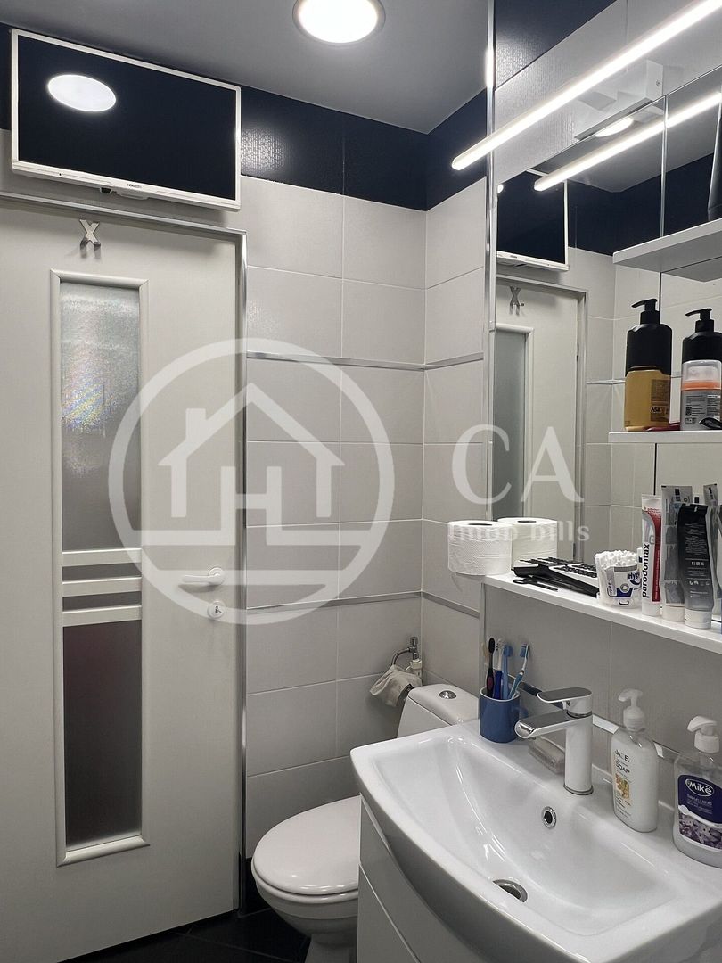 Apartament cu 2 camere de vanzare Rogerius Oradea - Poză 12