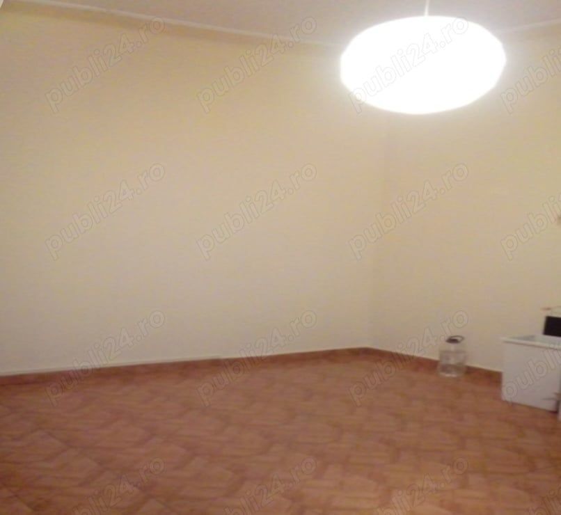 Ofer spre inchiriere spatiu pentru Birouri - Poză 1