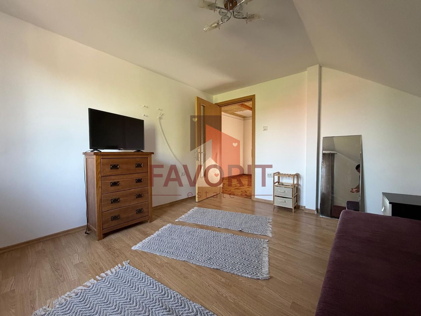 Individuala | 4 camere | Toate utilitatile | Mobilata | Asfalt | - Poză 4
