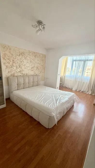 AP. 2 CAMERE- APARATORII PATRIEI, PARCARE INCLUSA, METROU, BOILER - Poză 1