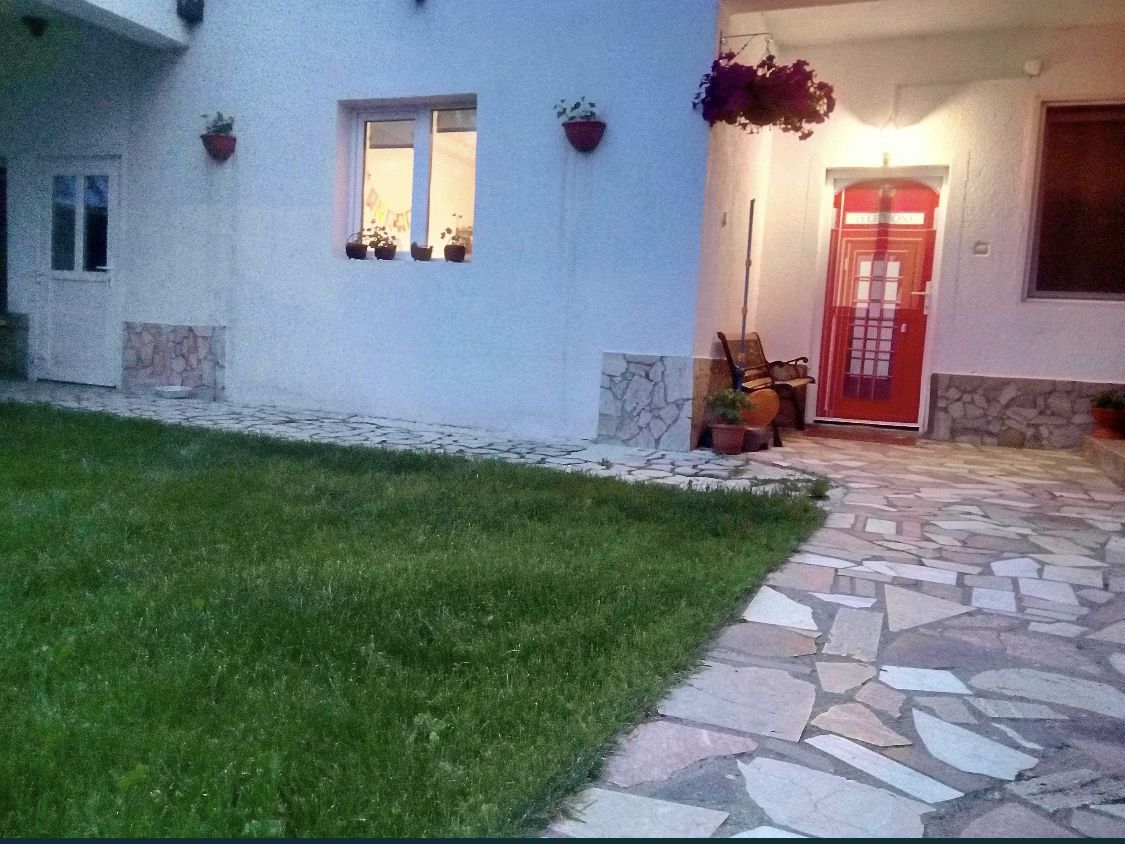 BRASADAS vinde casa 4 cam teren 688mp in zona Lucian Blaga. - Poză 4
