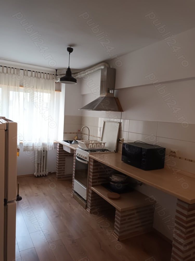 Apartament cu 3 camere in zona Lacul-Tei - Poză 5