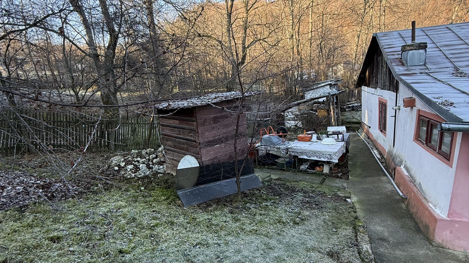 Casa 5 camere, foișor , garaj și teren 800mp cu toate utilitățile! - Poză 38