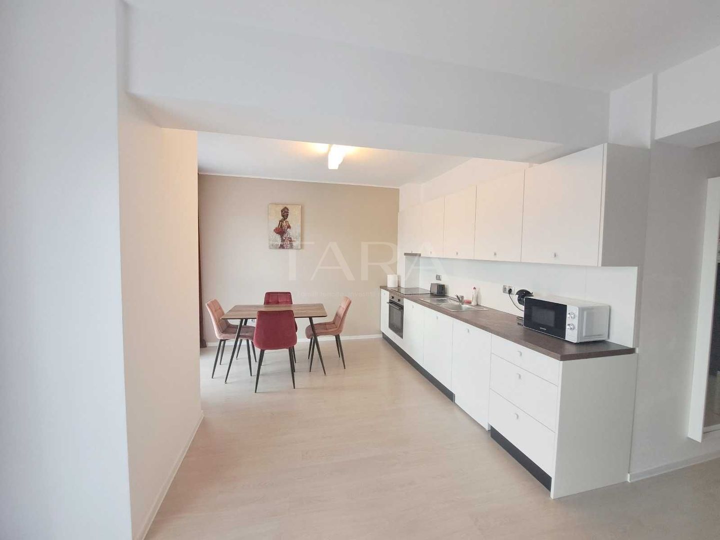 Apartament tip studio, finisaje moderne, mobilat, ideal investiție. - Poză 1