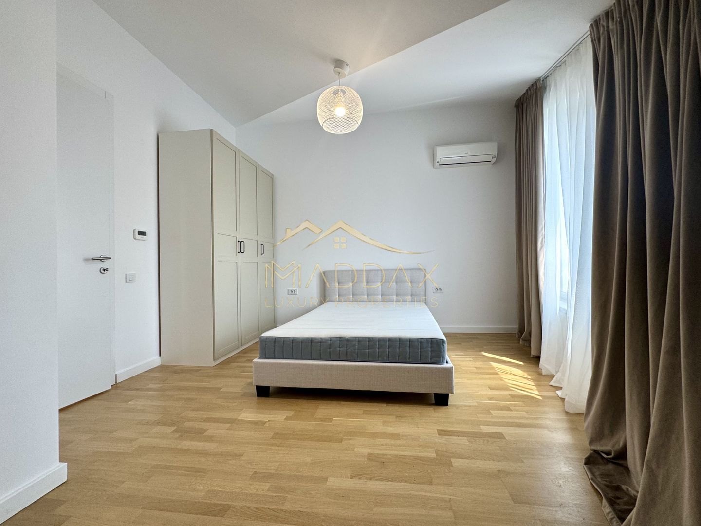 Vila cu 5 camere / 2 locuri de parcare / Pipera - Poză 28