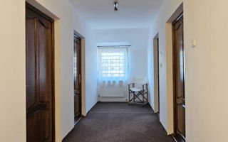 Casă / Vilă cu 8 camere de vânzare în Manastur, Cluj-Napoca - Poză 11