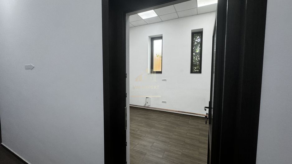 SPATIU COMERCIAL DE INCHIRIAT, 20 MP, ZONA CENTRALA, CAMPULUNG - Poză 7