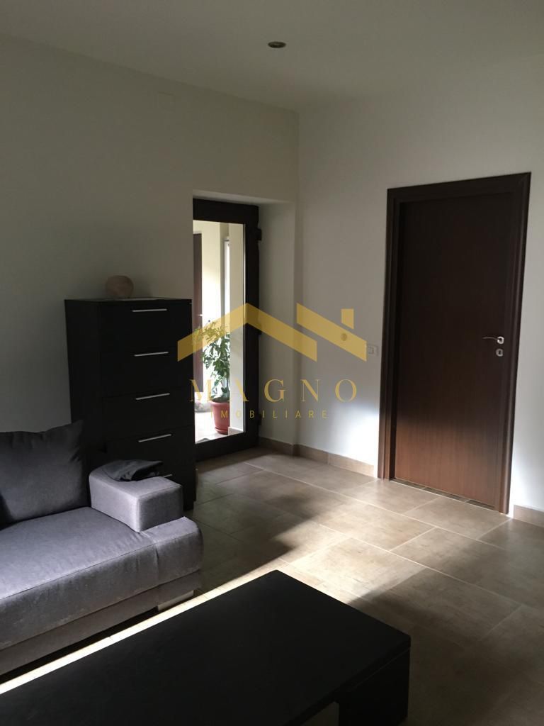 Apartament la casa zona Centrala - Poză 3