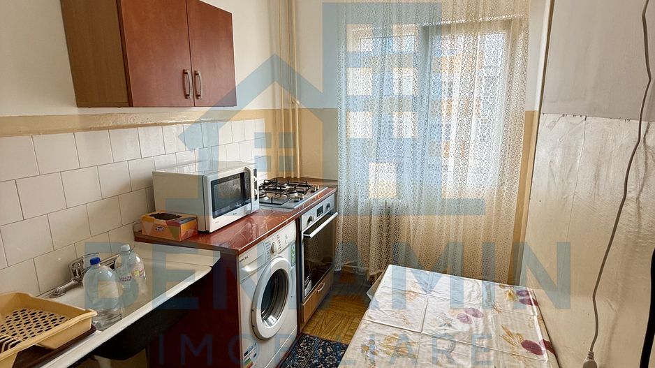 Garsoniera decomandata - mobilata - utilata - etaj 3 - Rovine - Poză 2