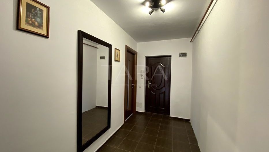 De vanzare apartament cu 3 camere de tip penthouse in Floresti! - Poză 4
