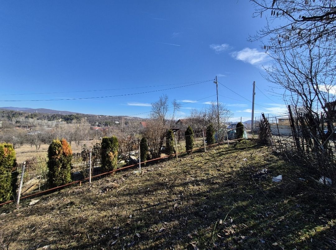 Teren intravilan 3526 mp cu vedere superba catre munte! - Poză 13