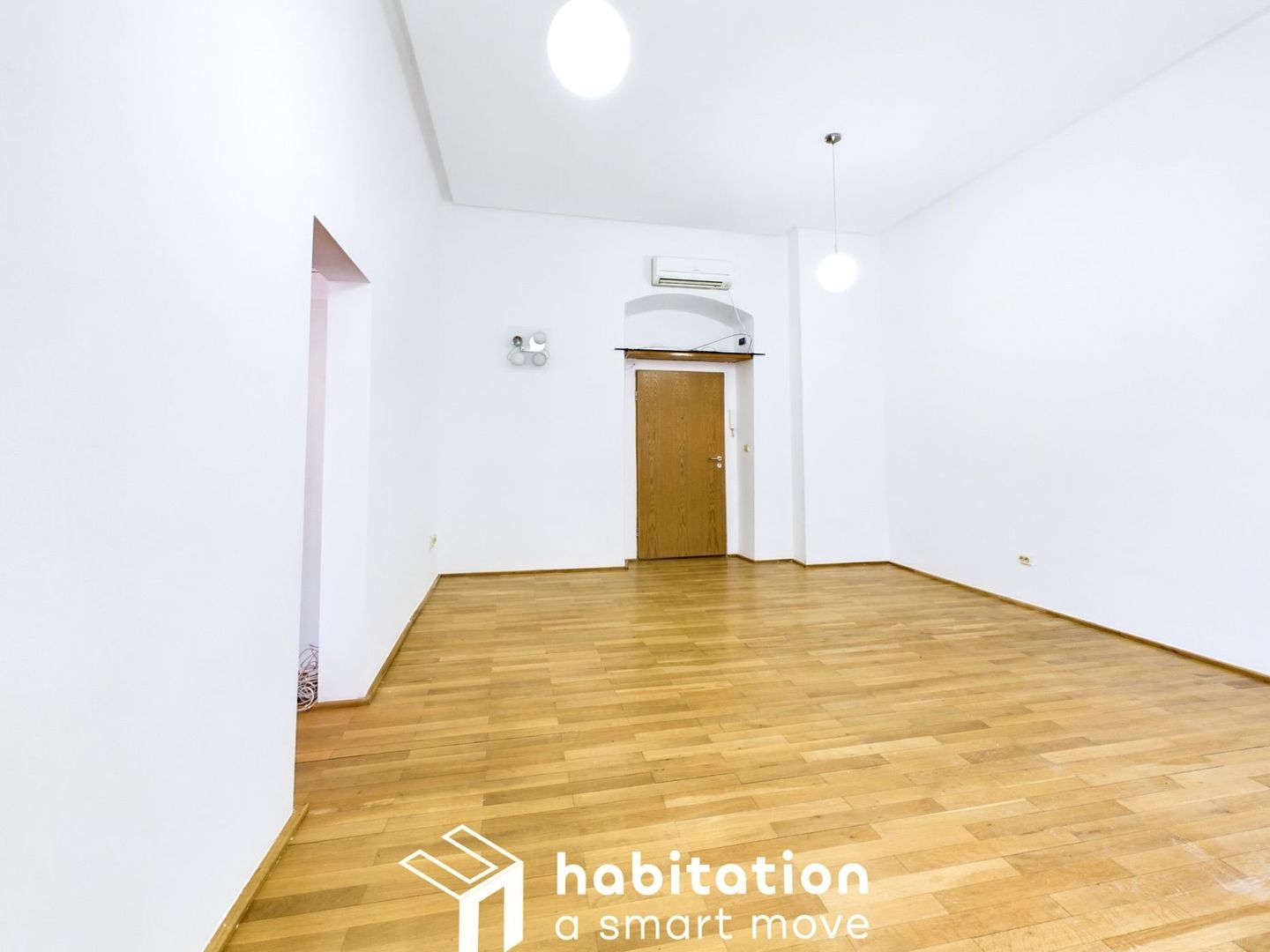 Apartament boem 1 cameră, anexe 73 mp – Piața Unirii, zonă pietonală - Poză 4