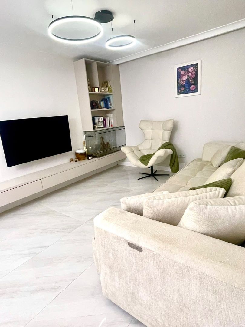 Apartament 2 camere decomandate, etaj intermediar, terasa, parcare - Poză 3