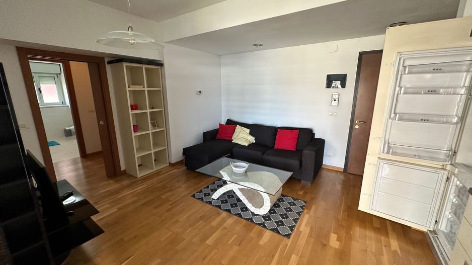 Apartament 2 camere cu  loc de parcare in subteran - Poză 2