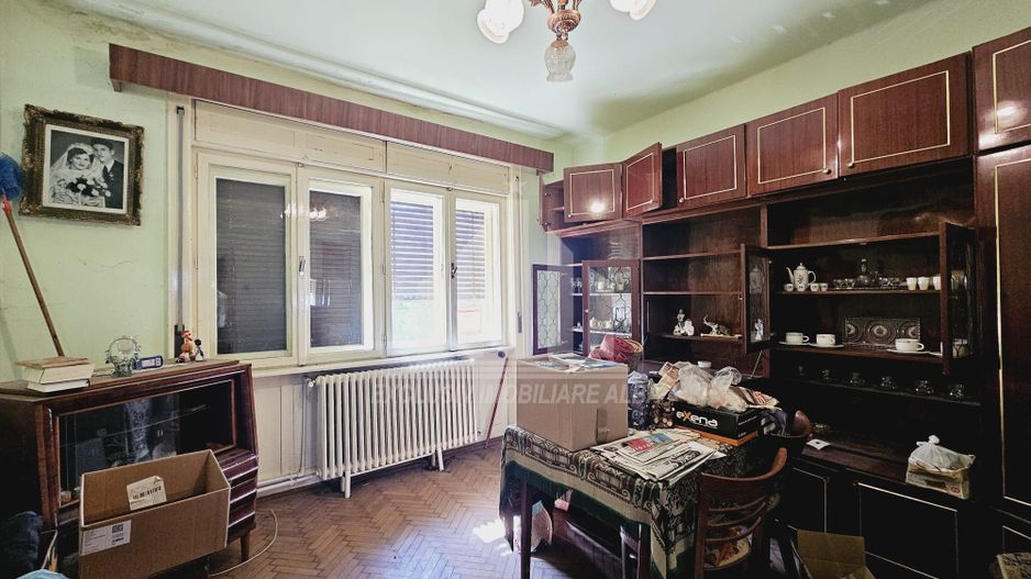 Casa individuala de vanzare, Lipoveni - Centru - Poză 2