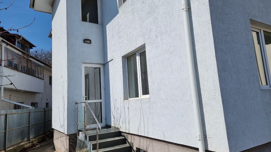 Chirie sau Vânzare - Vila Mare 3 Apartamente + Buncăr – Privat Afacere - Poză 3