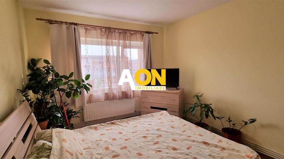 De vanzare apartament 2 camere zona Cetate - Poză 1