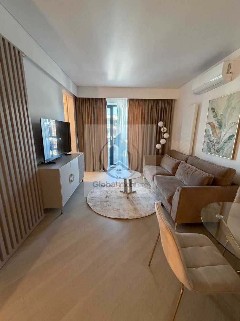 Studio dublu de închiriat — Cortina North, Pipera (Voluntari, Ilfov) - Poză 1