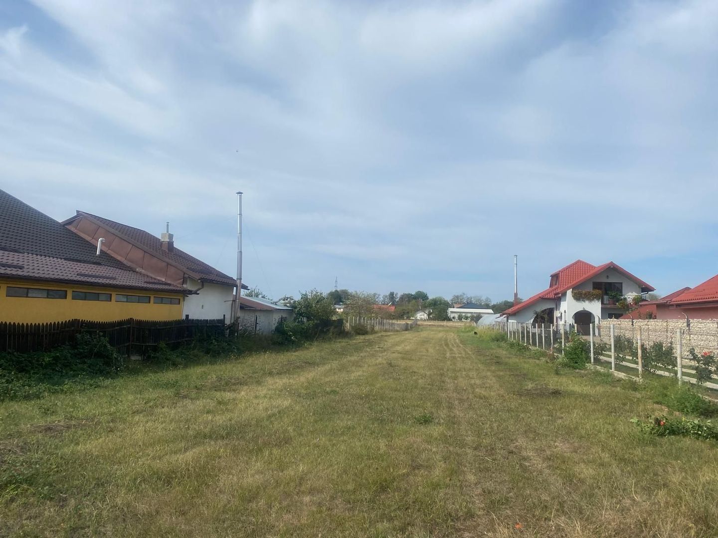 Vanzare teren intravilan in Priseaca!Locatie de vis pentru casa! - Poză 1