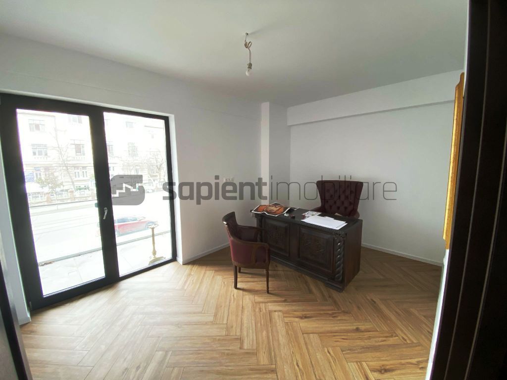 Ap.cu 3 camere central Crisana Residence - Poză 3