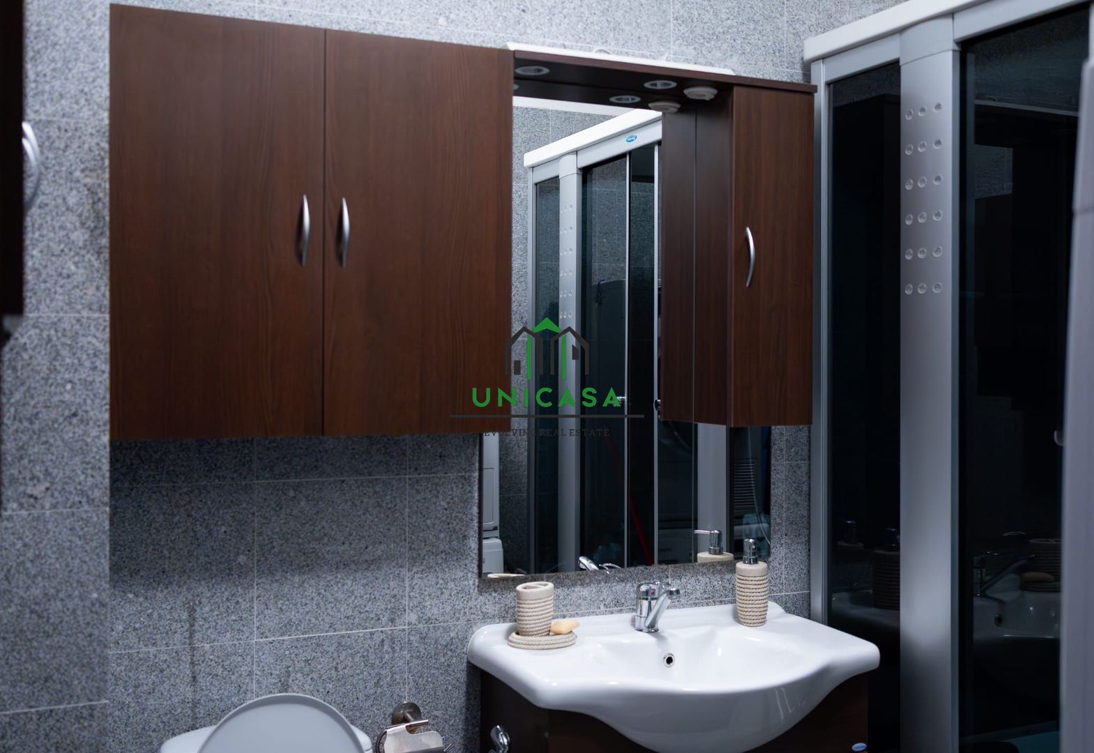 Apartament 3 camere /Zona centrala/De inchiriat - Poză 14