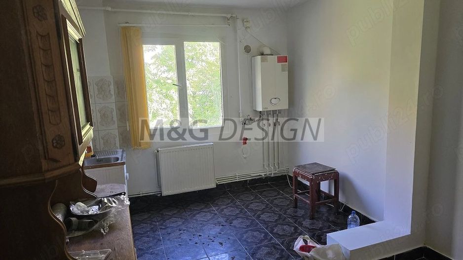 Apartament 2 camere zona Circumvalatiunii etaj 2 cu centrala - Poză 1