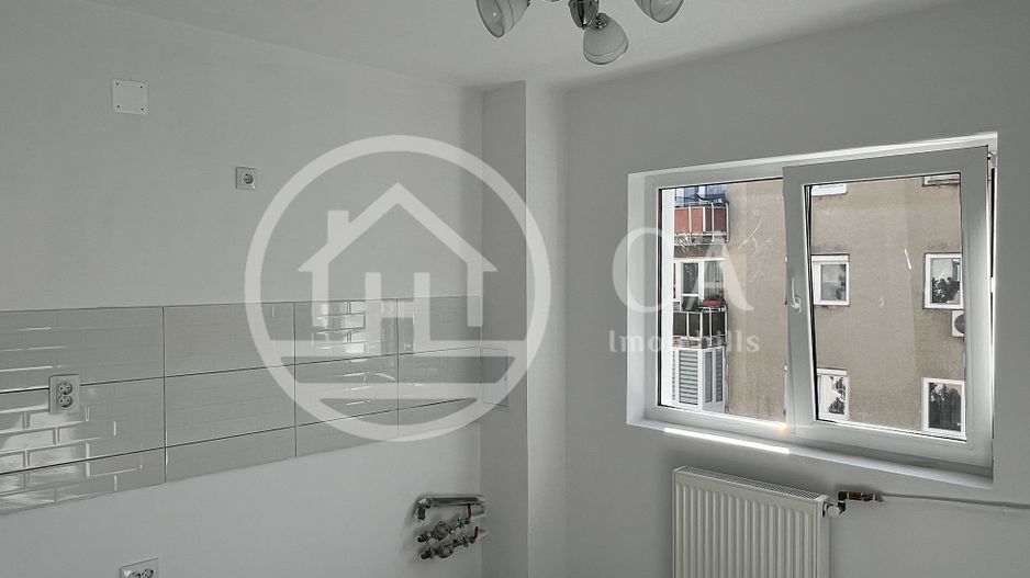 Apartament cu 2 camere de vanzare, Bloc reabilitat, Nufarul, Oradea - Poză 2