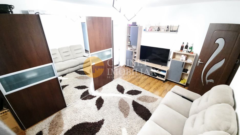 Zona Alexandru cel Bun - Apartament 2 camere - Etaj Intermediar - Poză 2