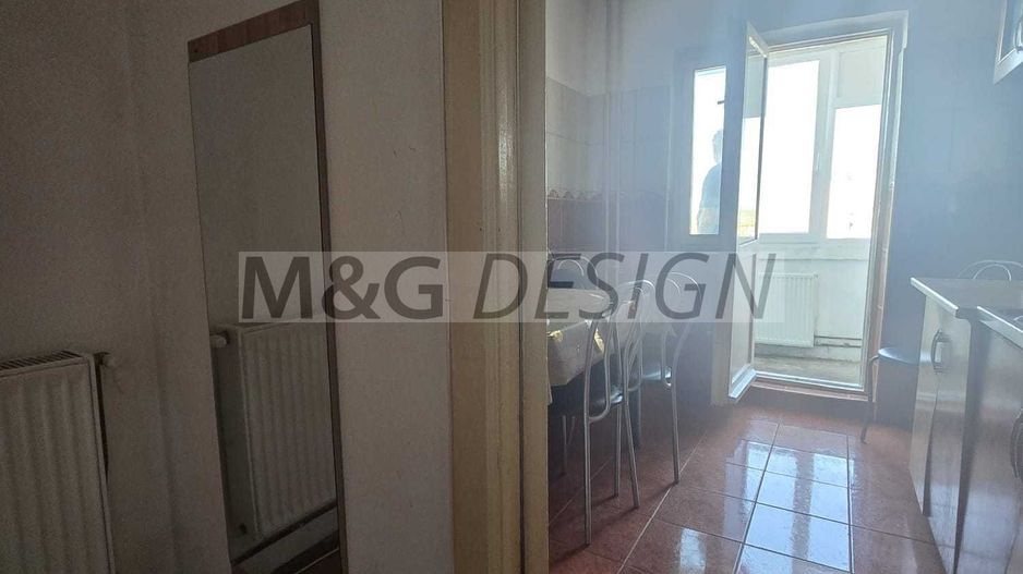 Ap 3 camere, zona Lipovei, etaj 3, decomandat - Poză 1