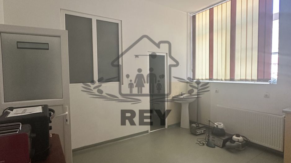 Ap. 108 mp– Parter, Centru Istoric, Pretabil Cabinet/Birou/Locuință/Reg Hotelier - Poză 29