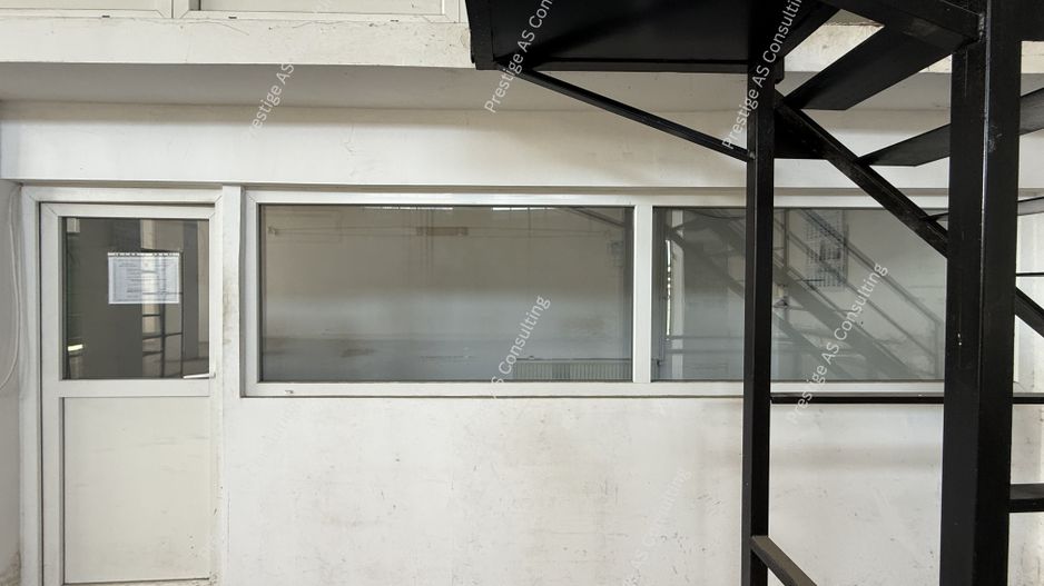 Hala 300 mp | Birouri + Vestiar | Acces auto | 3 intrari | Zona Lipovei - Poză 9