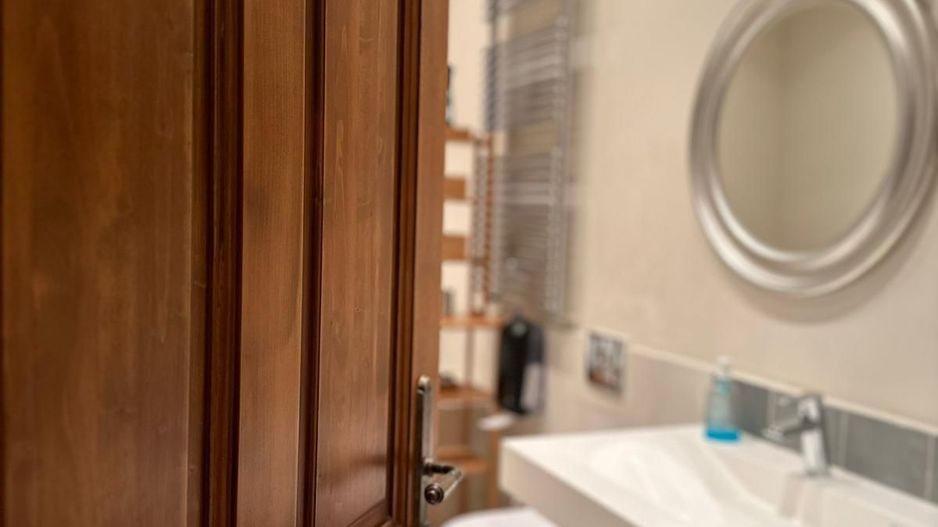 Casa saseasca CRISTIAN,amenajata LUX,pt turism,piscina,curte - Poză 7