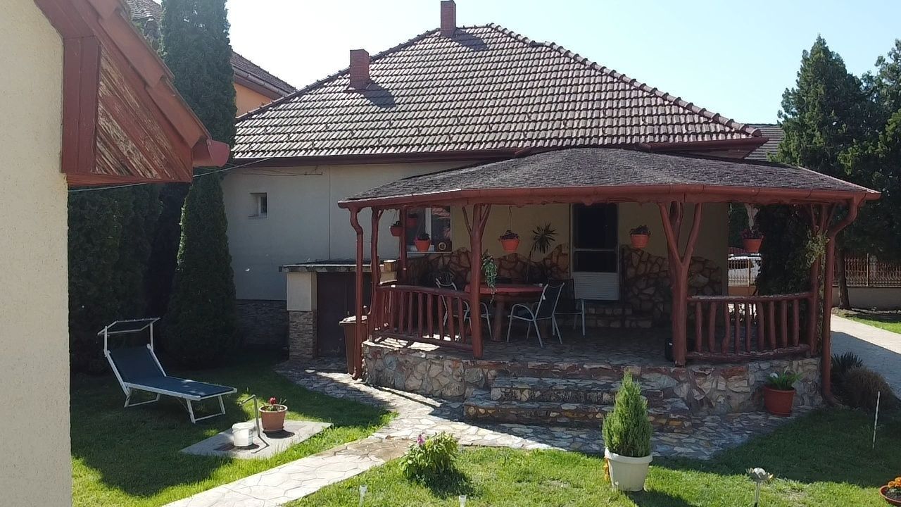 Oportunitate rara: Casa zona Titulescu cu teren generos 37.48 Ar - Poză 5